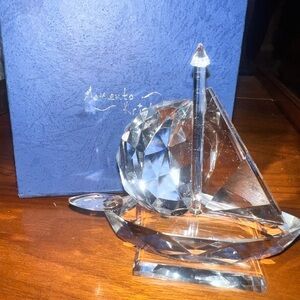 Momento Kristal Sailboat Figurine